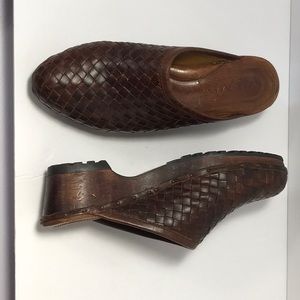 Cole Haan Woven Leather mules sz 6